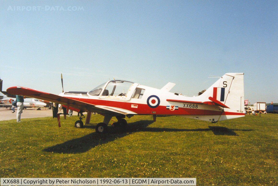 XX688, 1975 Scottish Aviation Bulldog T.1 C/N BH.120/334, Bulldog T.1, callsign UAJ 57, of Liverpool University Air Squadron on display at the 1992 Air Tournament Intnl at Boscombe Down.