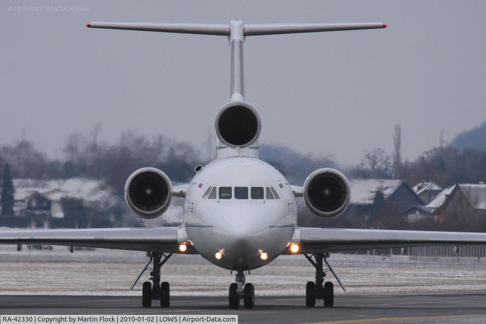 RA-42330, Yakovlev Yak-42D C/N 4250422505122, .