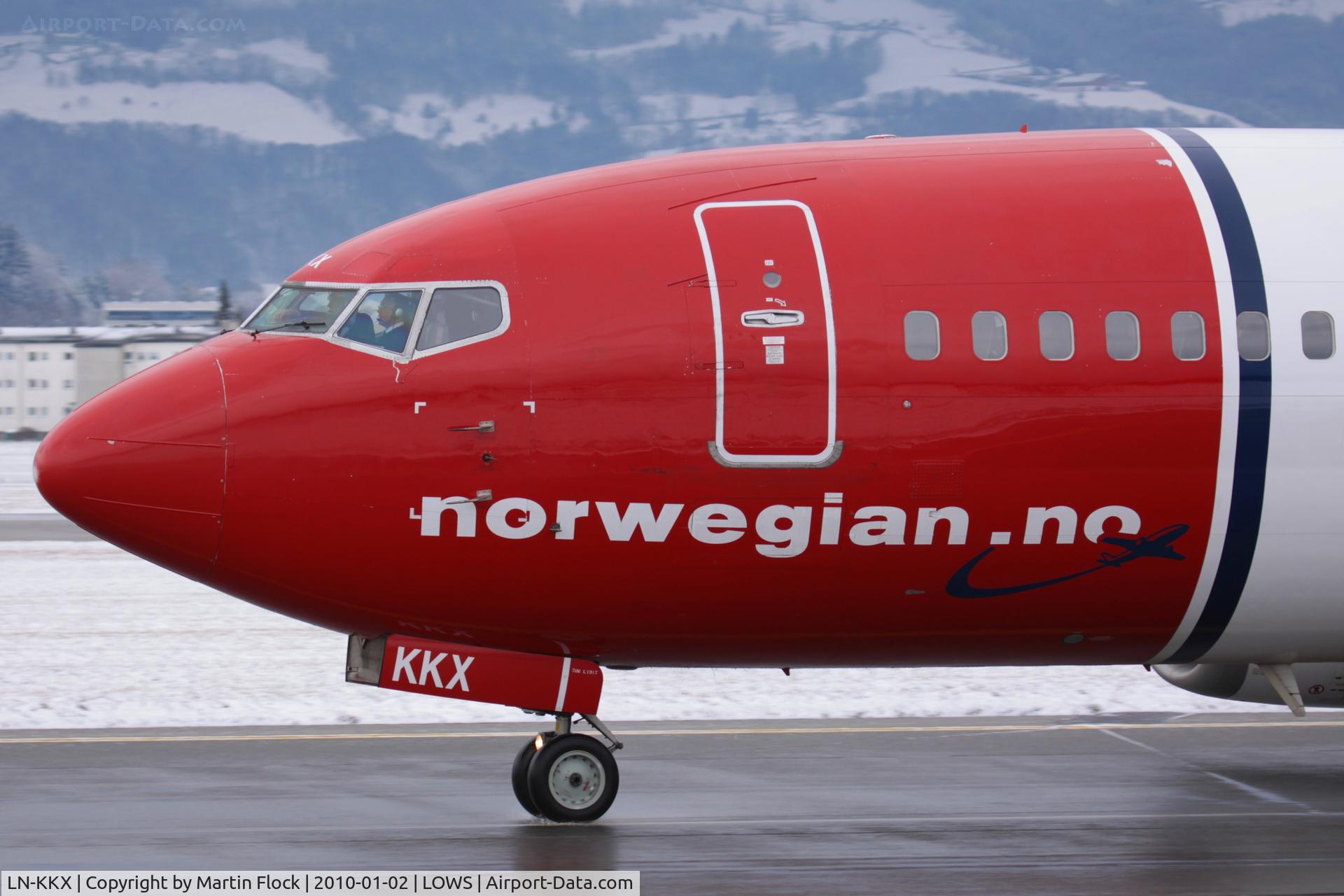 LN-KKX, 1998 Boeing 737-33S C/N 29072, .