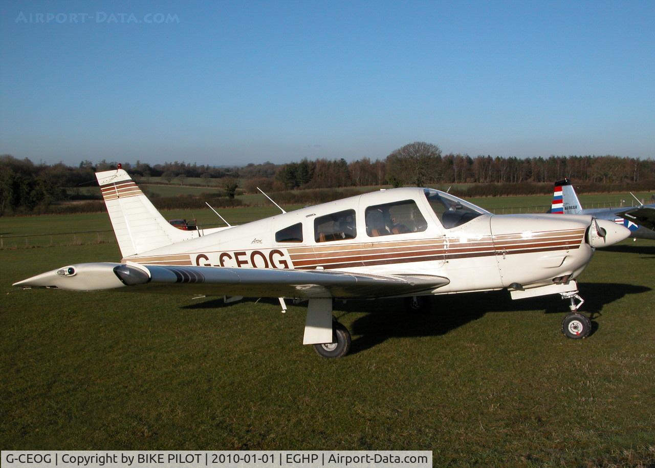 G-CEOG, 1989 Piper PA-28R-201 Cherokee Arrow III C/N 2837025, NEW YEARS DAY FLY-IN