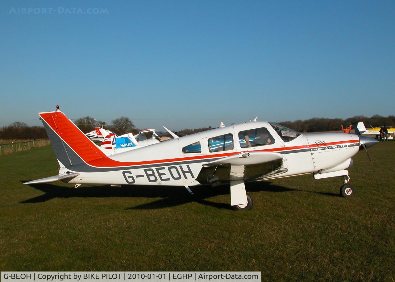 G-BEOH, 1977 Piper PA-28R-201T Cherokee Arrow III C/N 28R-7703038, NEW YEARS DAY FLY-IN