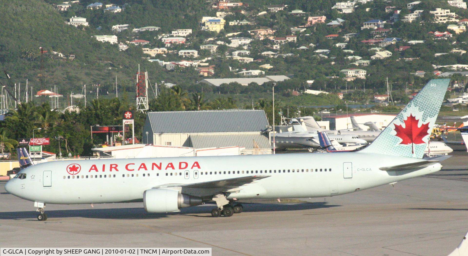C-GLCA, 1991 Boeing 767-375 C/N 25120, Air Canada C-GLCA taxing on the tarmac for the gates