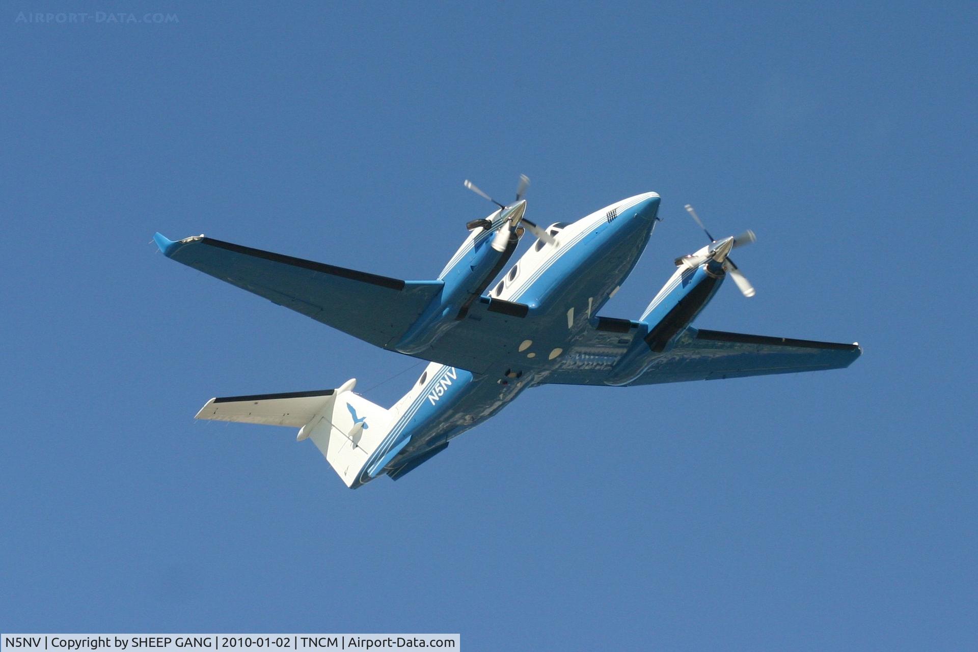 N5NV, 1984 Beech B200 King Air C/N BB-1202, N5NV departing TNCM