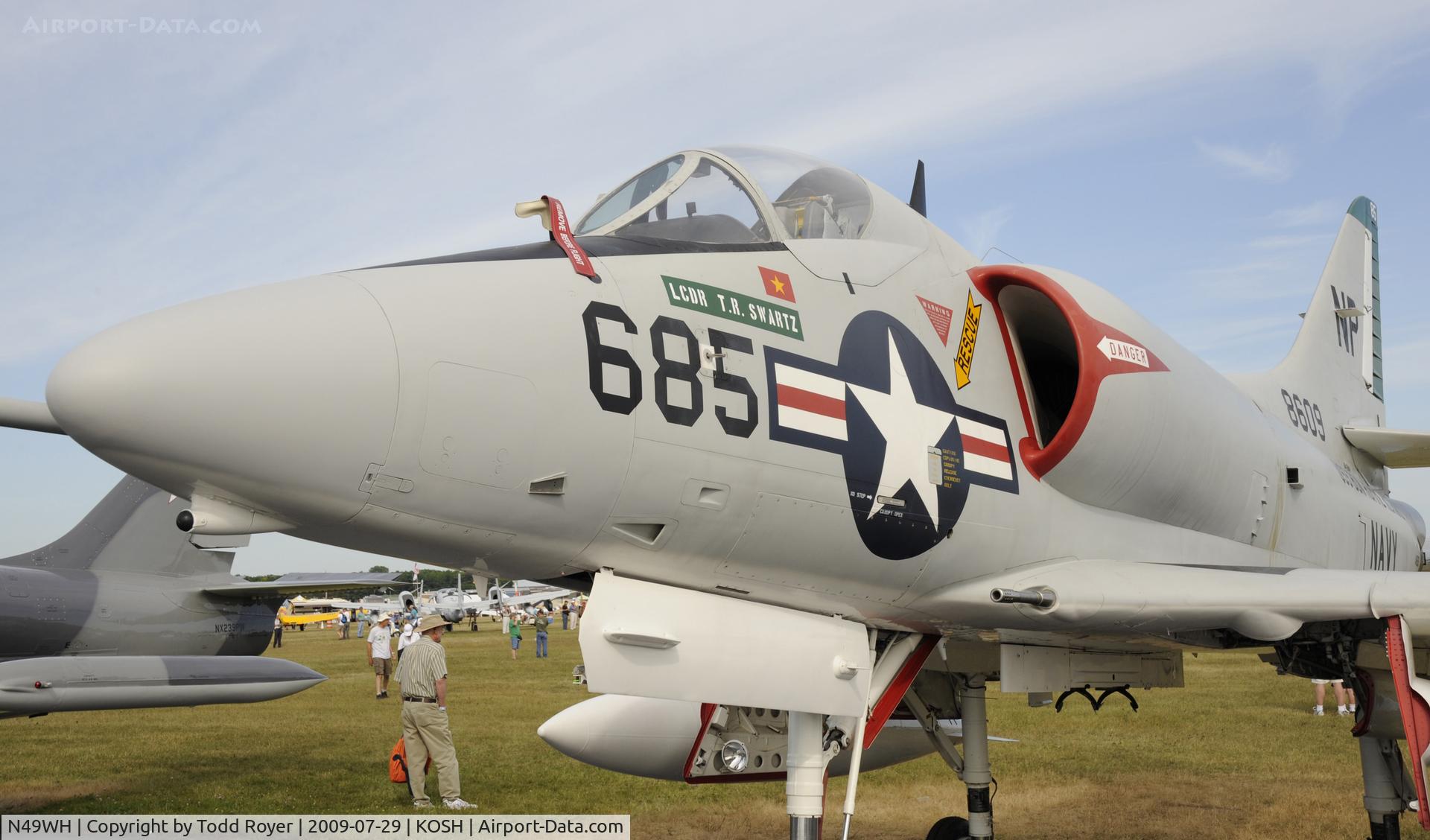 N49WH, 1959 Douglas A-4B Skyhawk C/N 11366, EAA AIRVENTURE 2009