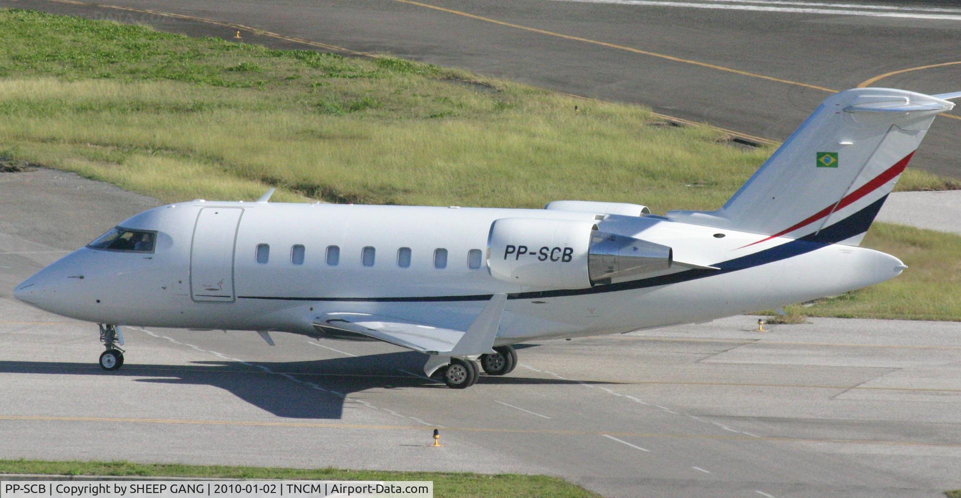 PP-SCB, Canadair Challenger 605 (CL-600-2B16) C/N 5714, PP-SCB taxing up the bypass back to the main ramp after making a mistake on the active