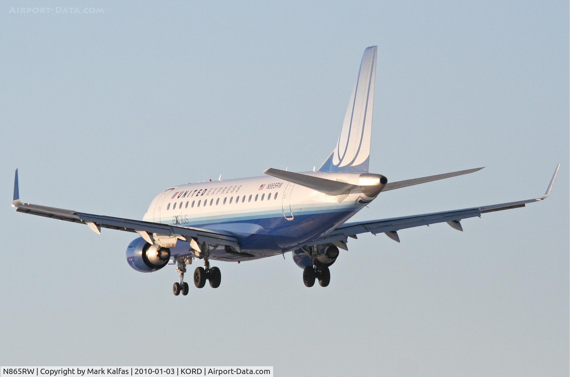 N865RW, 2006 Embraer 170SE (ERJ-170-100SE) C/N 17000122, Shuttle America ERJ-170, TCF7591, arriving KORD RWY 28 from KIND.