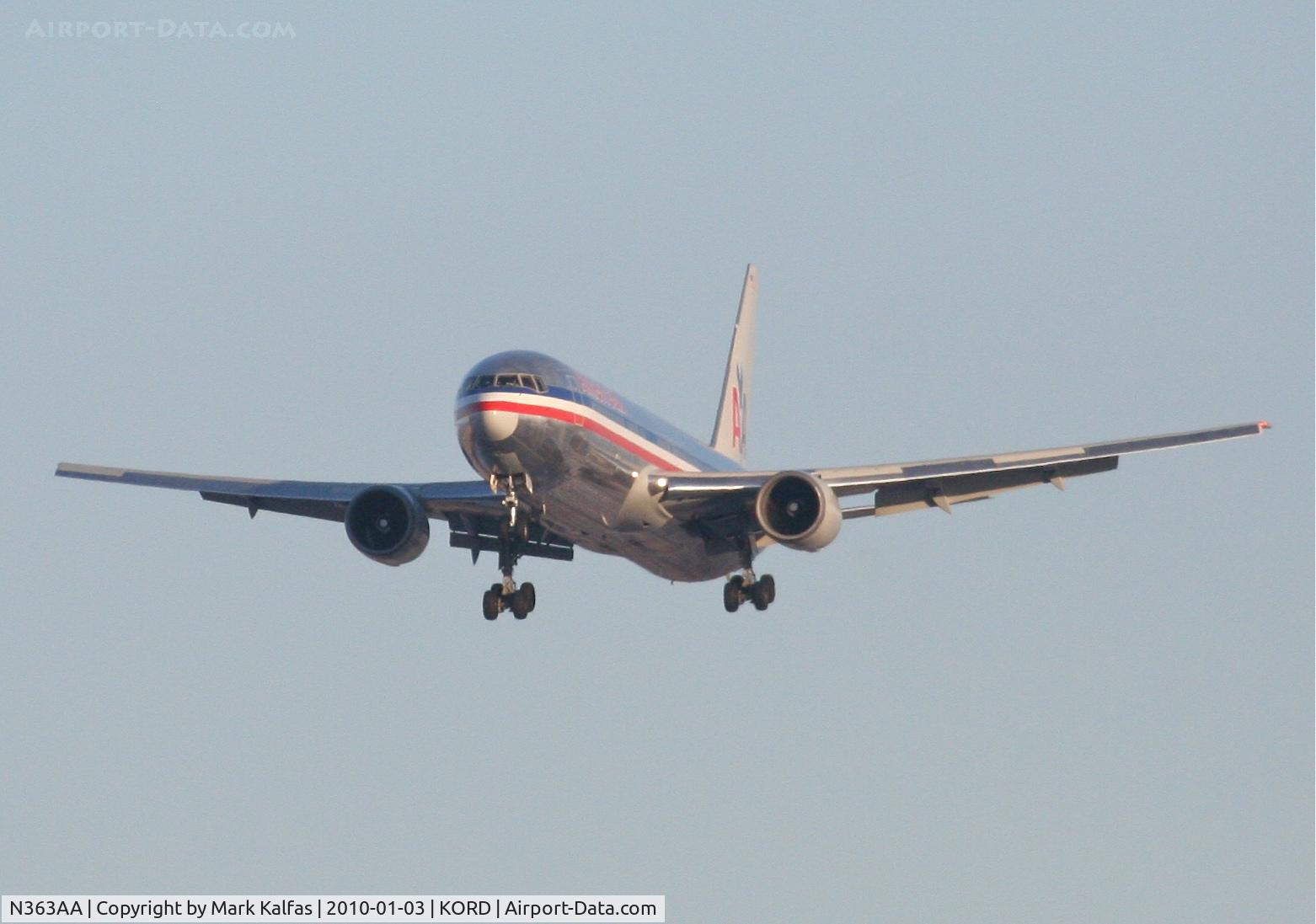 N363AA, 1988 Boeing 767-323 C/N 24044, American Airlines Boeing 767-323, AAL137, arriving KORD RWY 28 from KLAX.