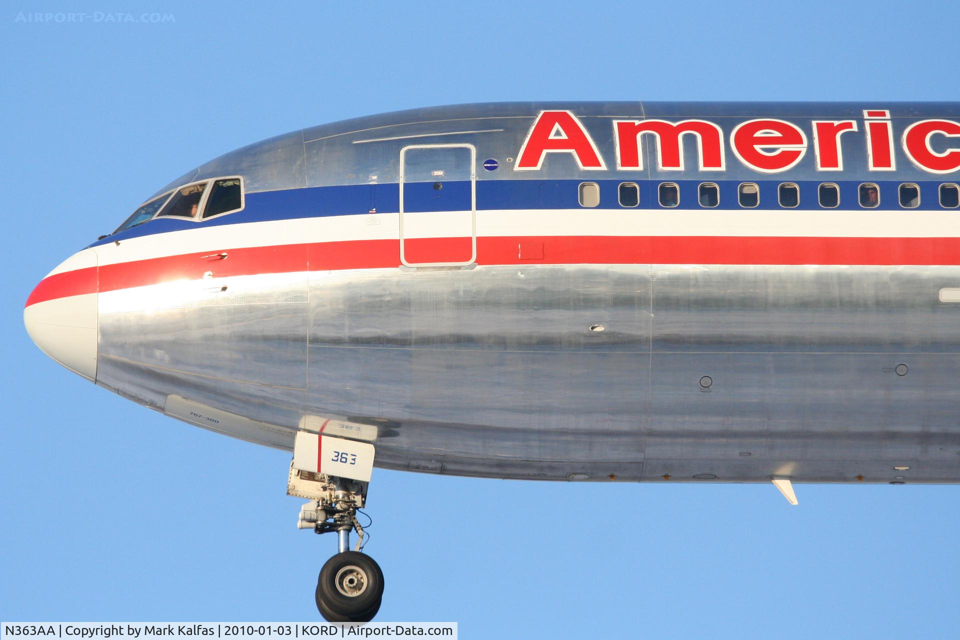 N363AA, 1988 Boeing 767-323 C/N 24044, American Airlines Boeing 767-323, AAL137, arriving KORD RWY 28 from KLAX.