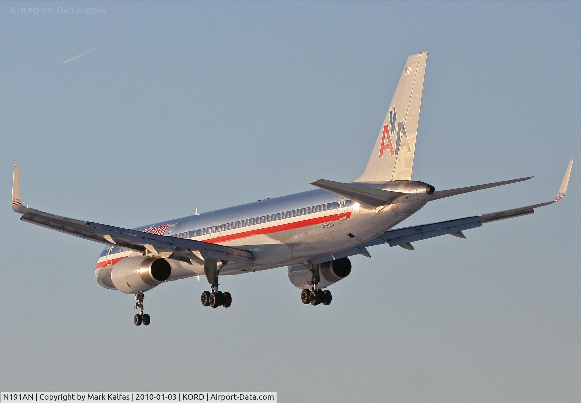 N191AN, 2001 Boeing 757-223 C/N 32385, American Airlines Boeing 757-223, AAL2378, arriving KORD RWY 28 from KEGE.