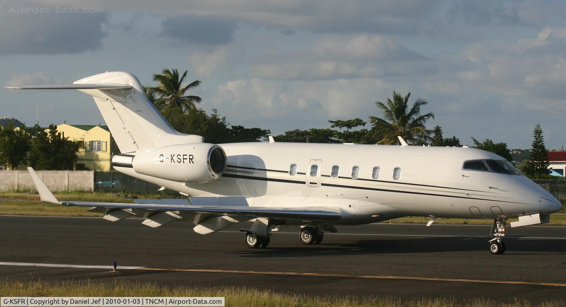 G-KSFR, 2008 Bombardier Challenger 300 (BD-100-1A10) C/N 20189, C-KSFR Just landed at TNCM