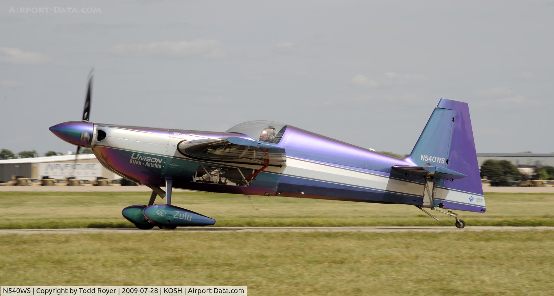 N540WS, 2002 Zivko Edge 540 C/N 0032, EAA AIRVENTURE 2009