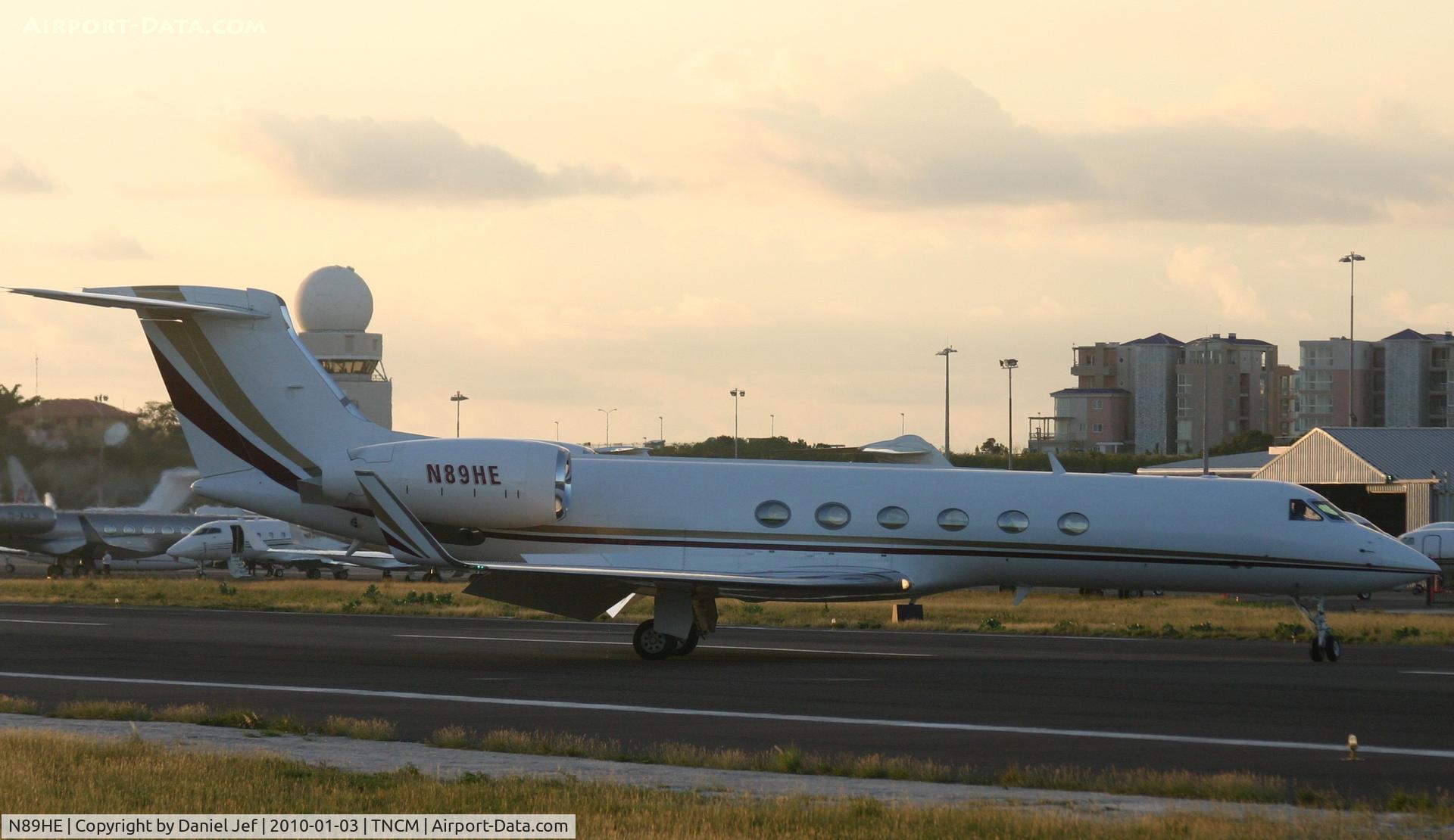 N89HE, 1999 Gulfstream Aerospace G-V C/N 568, N89HE just landed at tncm now back tracking the active for parking