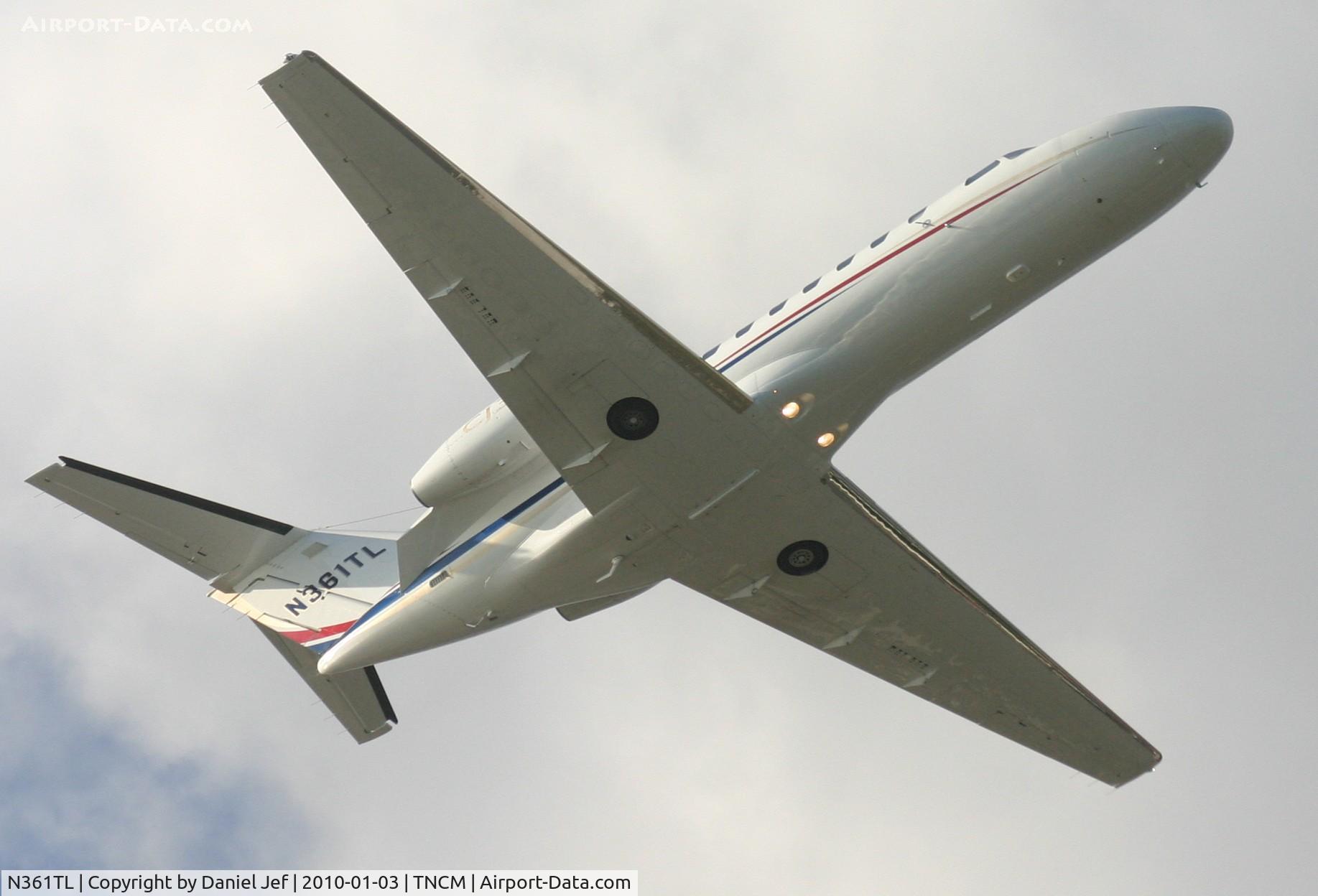 N361TL, 2006 Cessna 525B CitationJet CJ3 C/N 525B0061, N361TL departing