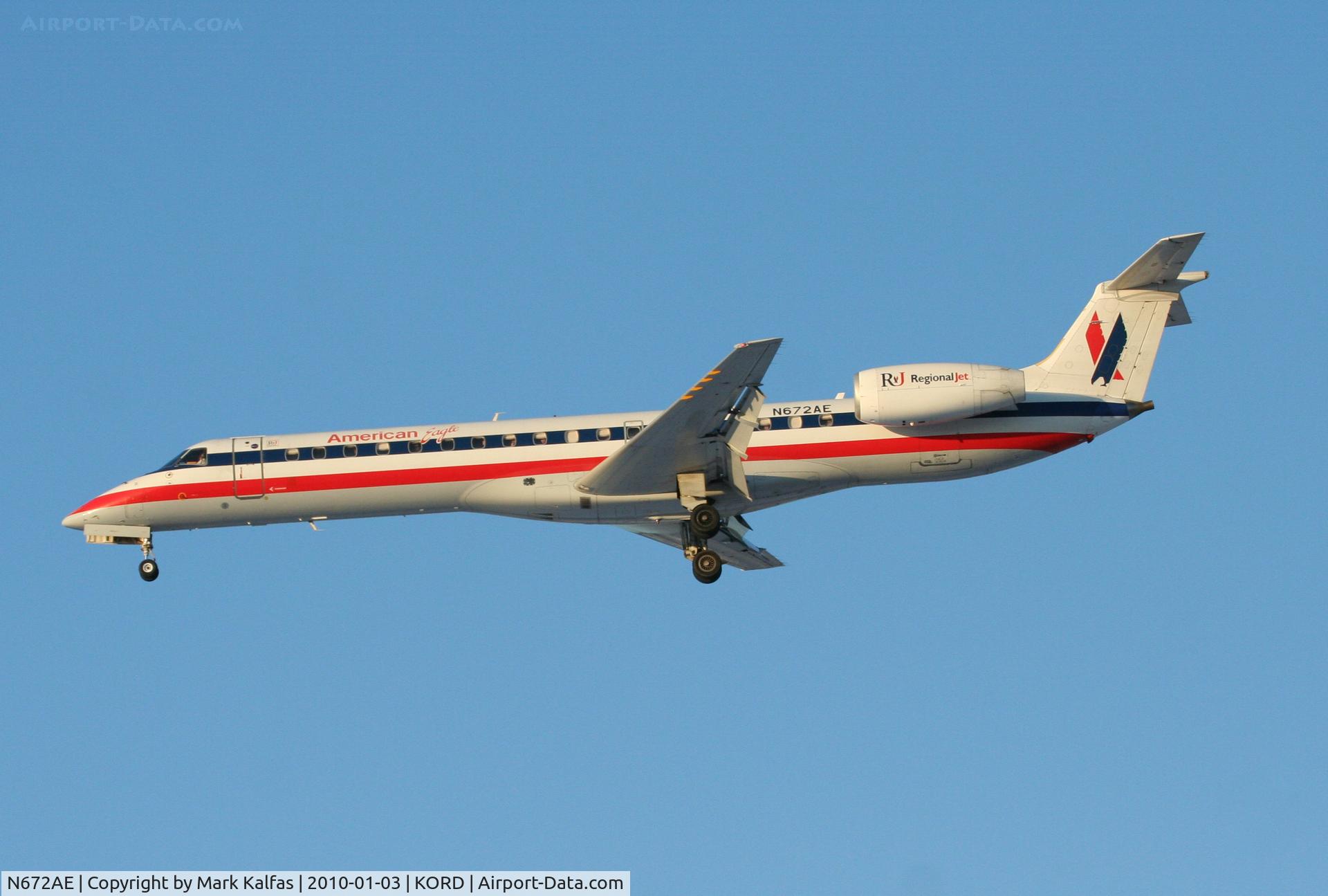 N672AE, 2004 Embraer ERJ-145LR (EMB-145LR) C/N 145794, American Eagle EMB-145LR, EGF4073, arriving KORD RWY 28 from KEVV.
