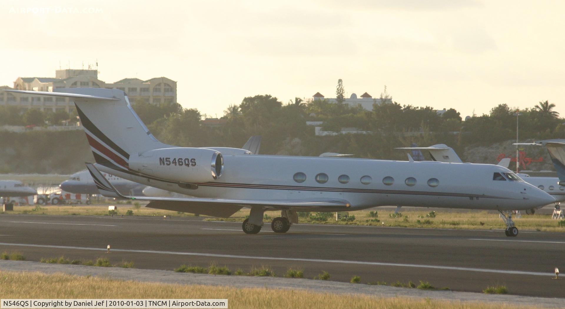 N546QS, 2008 Gulfstream Aerospace GV-SP (G550) C/N 5190, N546QS back tracking the active
