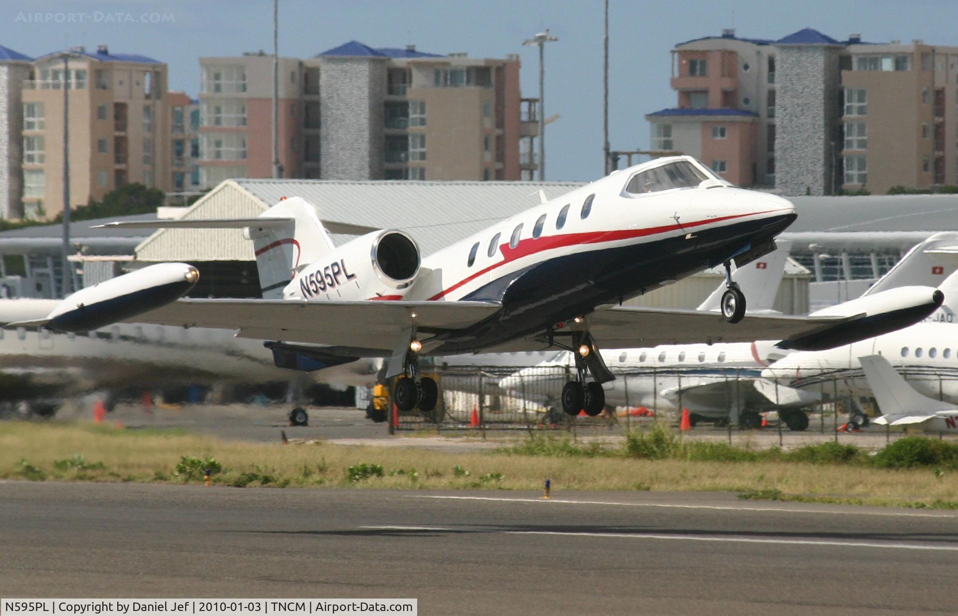 N595PL, 1981 Gates Learjet 35A C/N 35A-448, N595PL departing TNCM