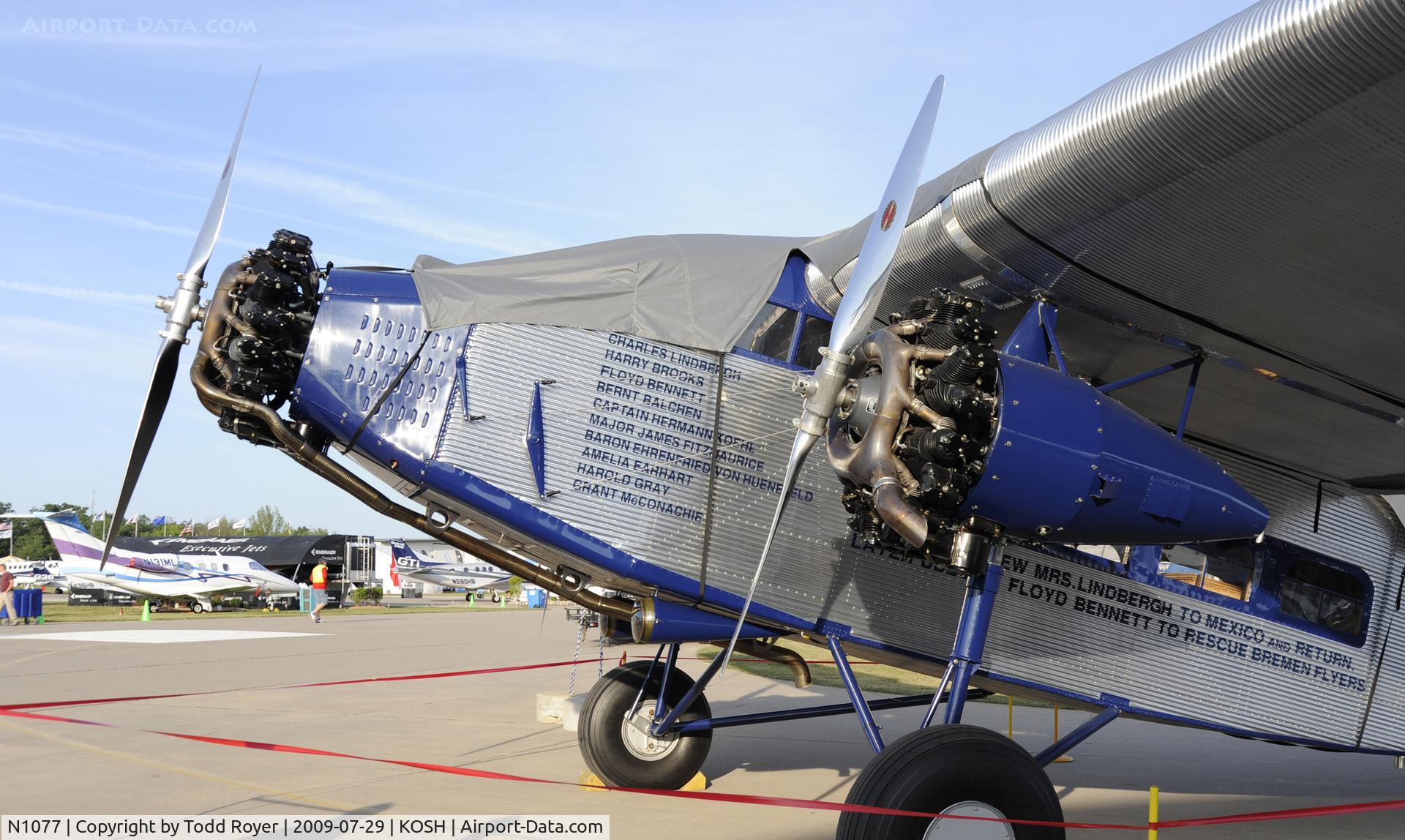 N1077, 1927 Ford 4-AT-B Tri-Motor C/N 10, EAA AIRVENTURE 2009