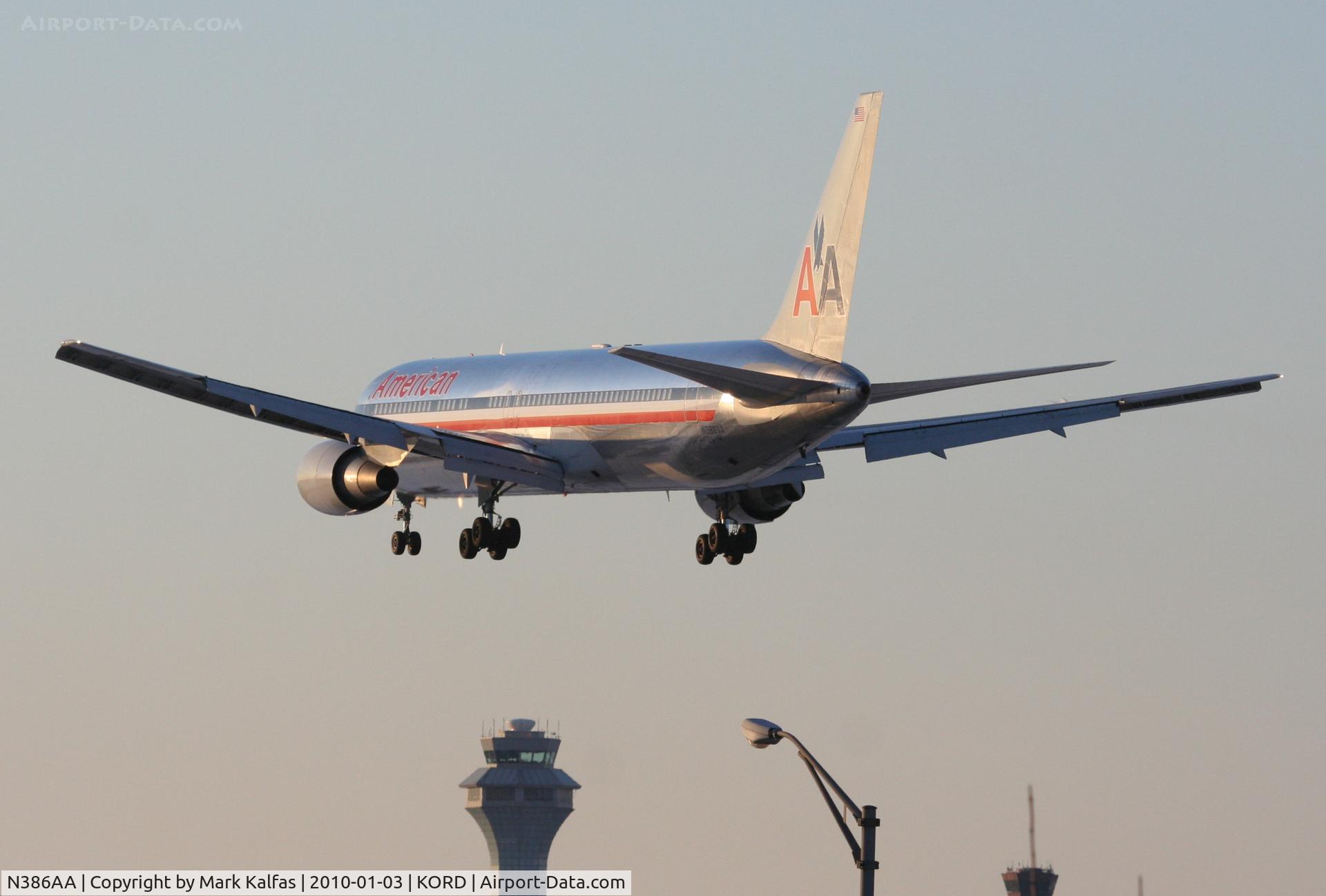 N386AA, 1994 Boeing 767-323/ER C/N 27060, American Airlines Boeing 767-323, AAL1612, arriving KORD RWY 28 from KSFO.