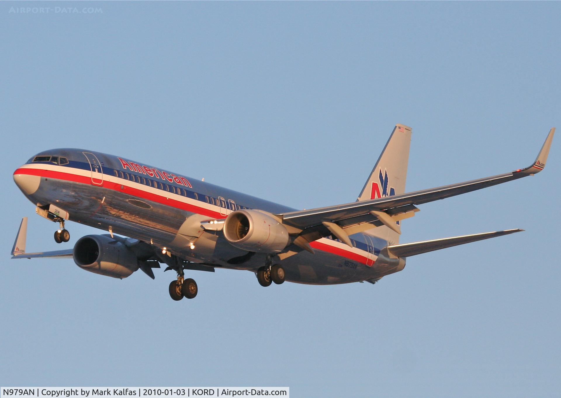 N979AN, 2009 Boeing 737-823 C/N 29568, American Airlines Boeing 737-223, AAL538, arriving KORD RWY 28 from KLAS.