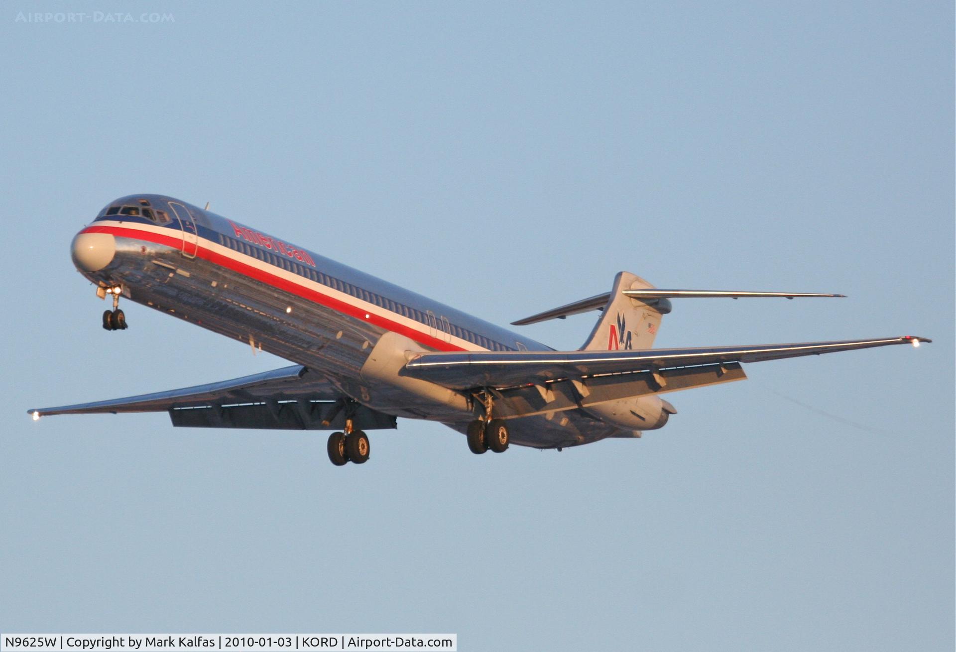 N9625W, 1998 McDonnell Douglas MD-83 (DC-9-83) C/N 53595, American Airlines MD-83, AAL352, arriving KORD RWY 28 fromKIAH.