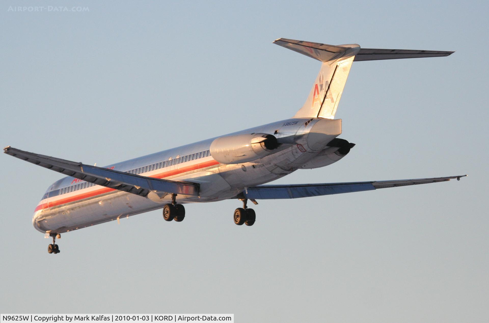 N9625W, 1998 McDonnell Douglas MD-83 (DC-9-83) C/N 53595, American Airlines MD-83, AAL352, arriving KORD RWY 28 fromKIAH.