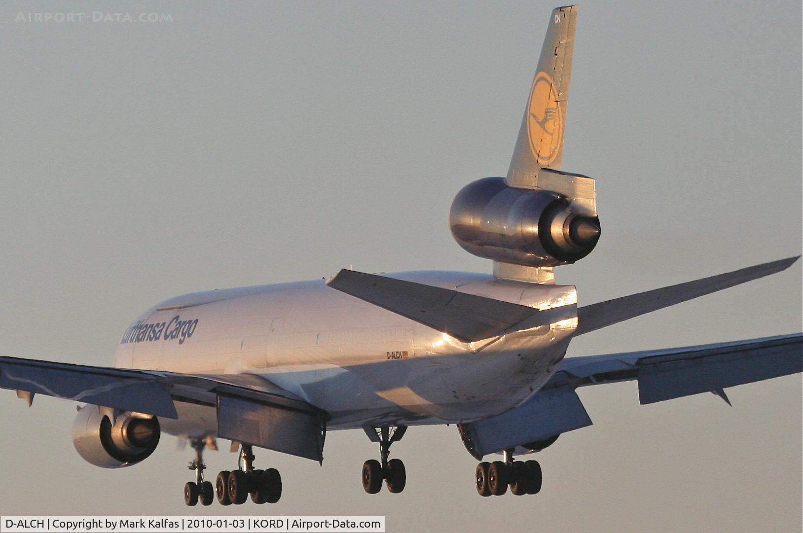 D-ALCH, 1999 McDonnell Douglas MD-11F C/N 48801, Lufthansa Cargo MD-11F, GEC8208, arriving RWY 28 KORD from EDDF (Frankfurt).