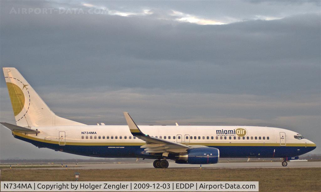N734MA, 2000 Boeing 737-8Q8 C/N 30039, One of five american airlines at LEJ