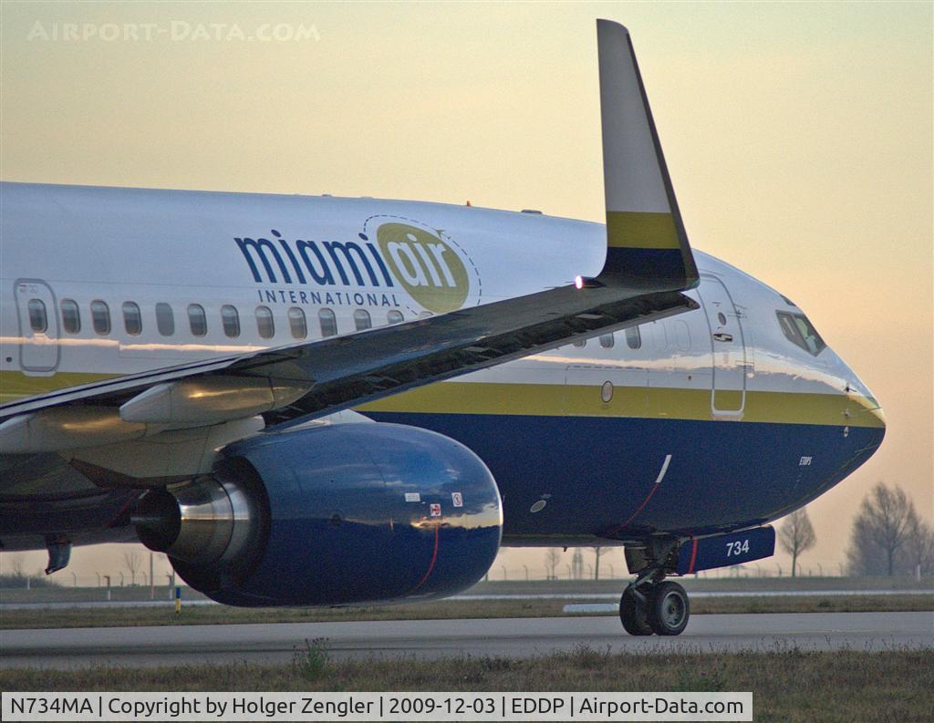 N734MA, 2000 Boeing 737-8Q8 C/N 30039, A special view on a Beauty