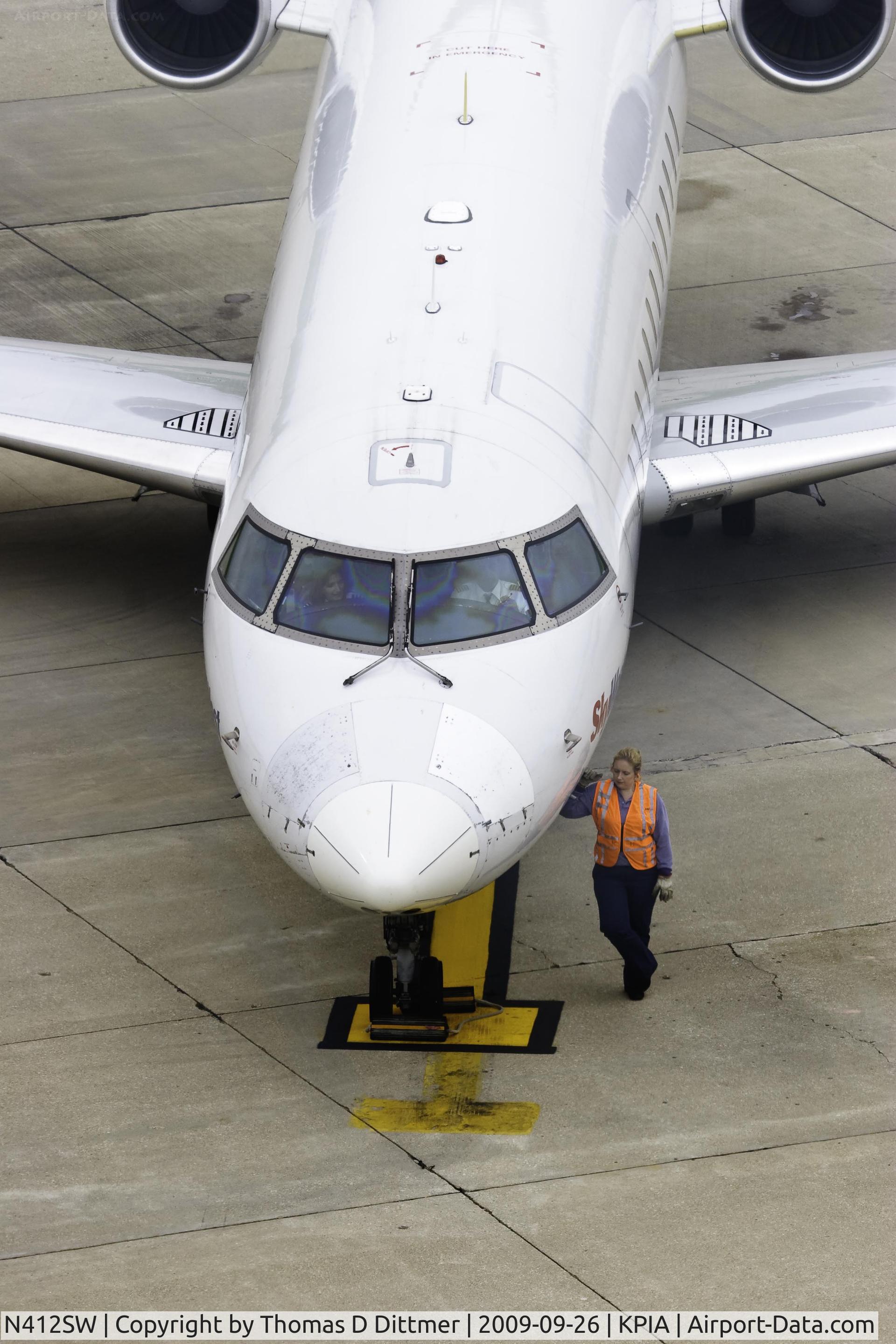 N412SW, 1995 Canadair CRJ-200ER (CL-600-2B19) C/N 7101, N412SW at the gate