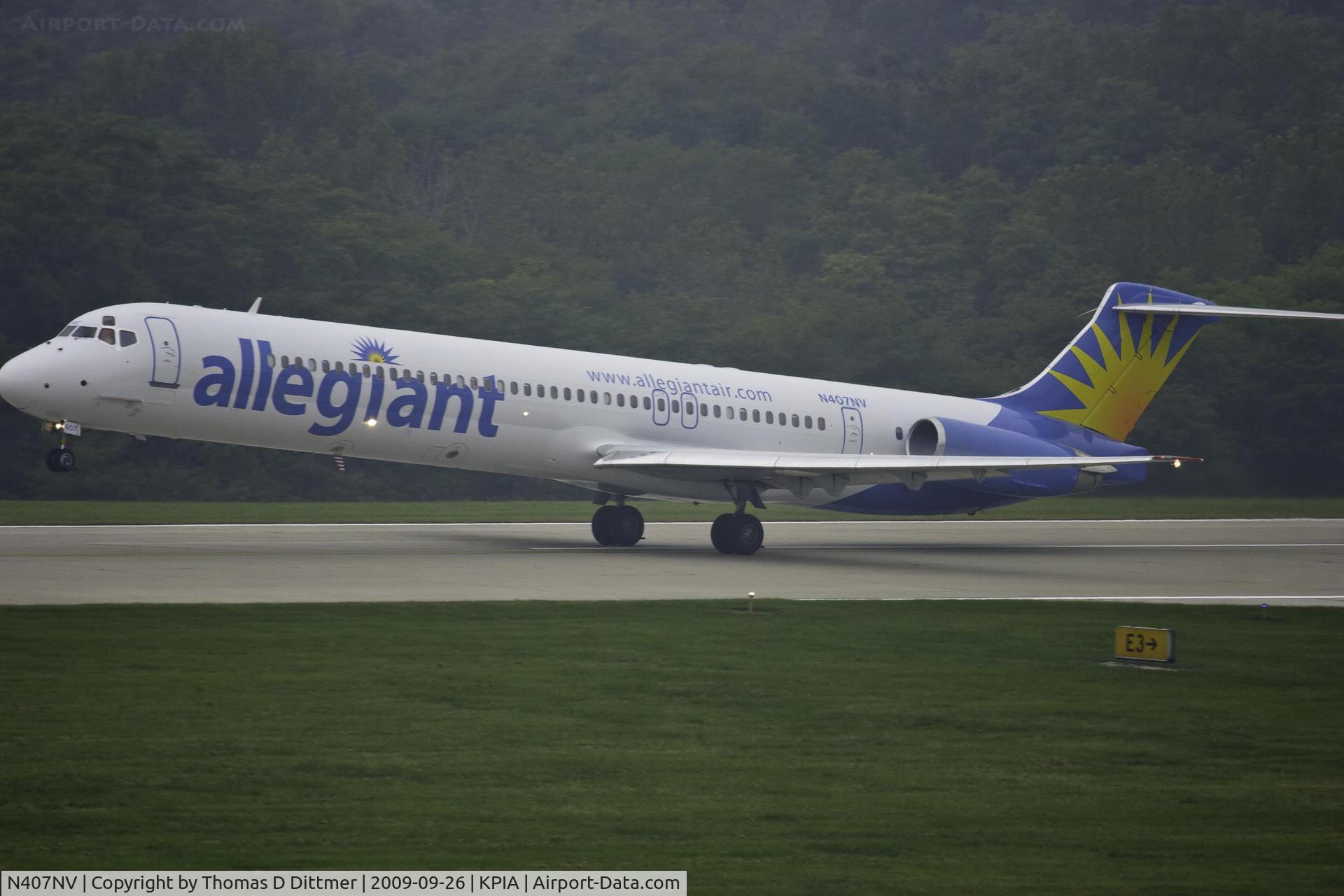 N407NV, 1991 McDonnell Douglas MD-82 (DC-9-82) C/N 53244, Allegiant Airways (N407NV) breaks ground