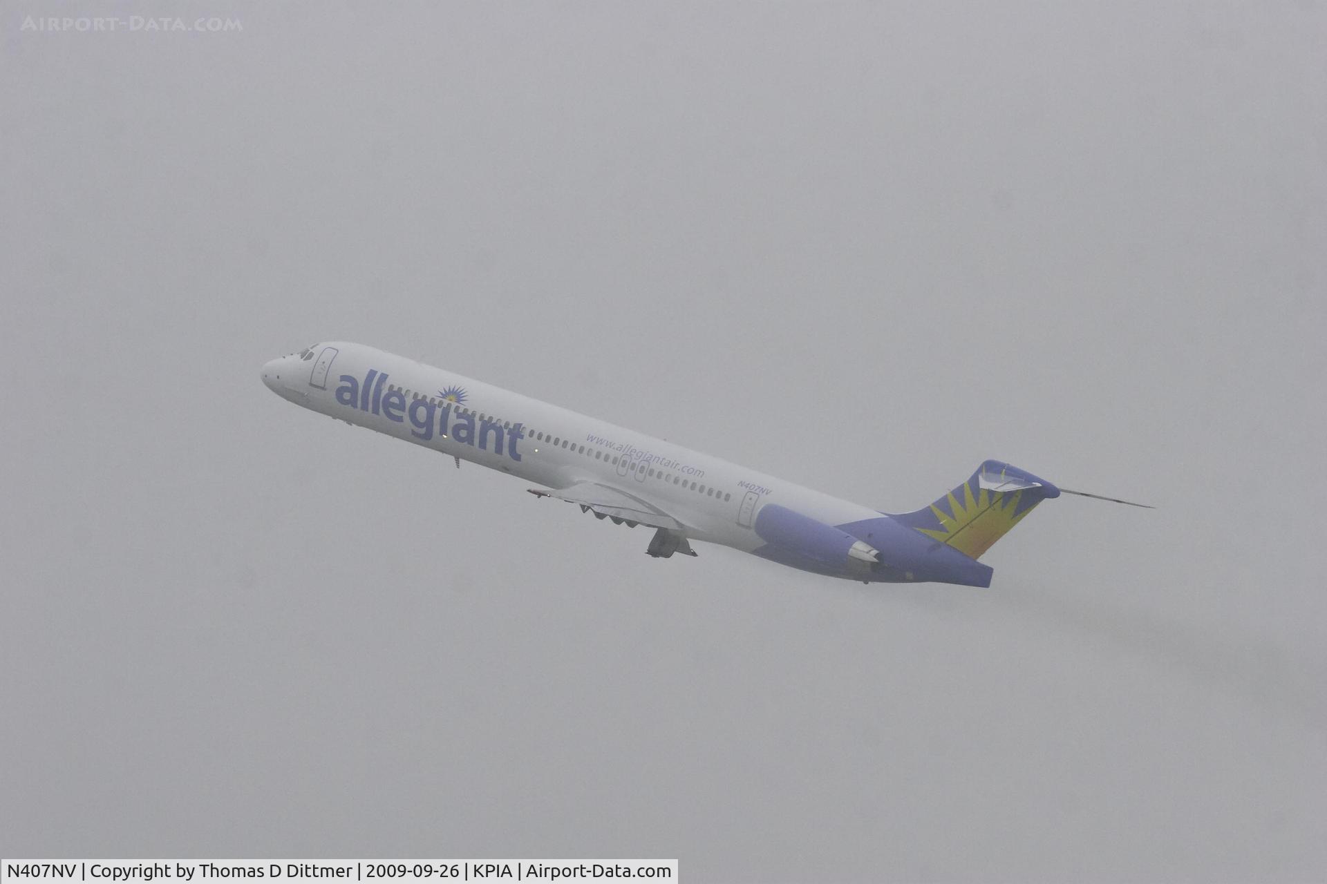N407NV, 1991 McDonnell Douglas MD-82 (DC-9-82) C/N 53244, Allegiant Airways (N407NV) climbing out