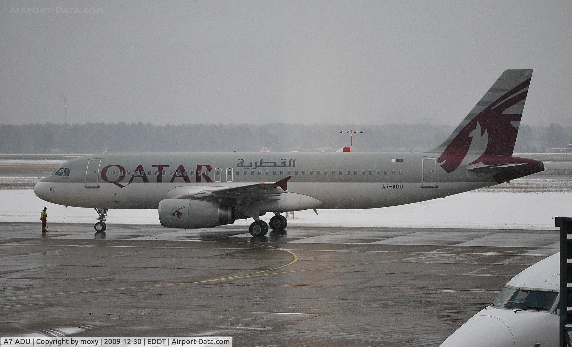 A7-ADU, 2007 Airbus A320-232 C/N 3071, A320 at snowy Berlin-Tegel