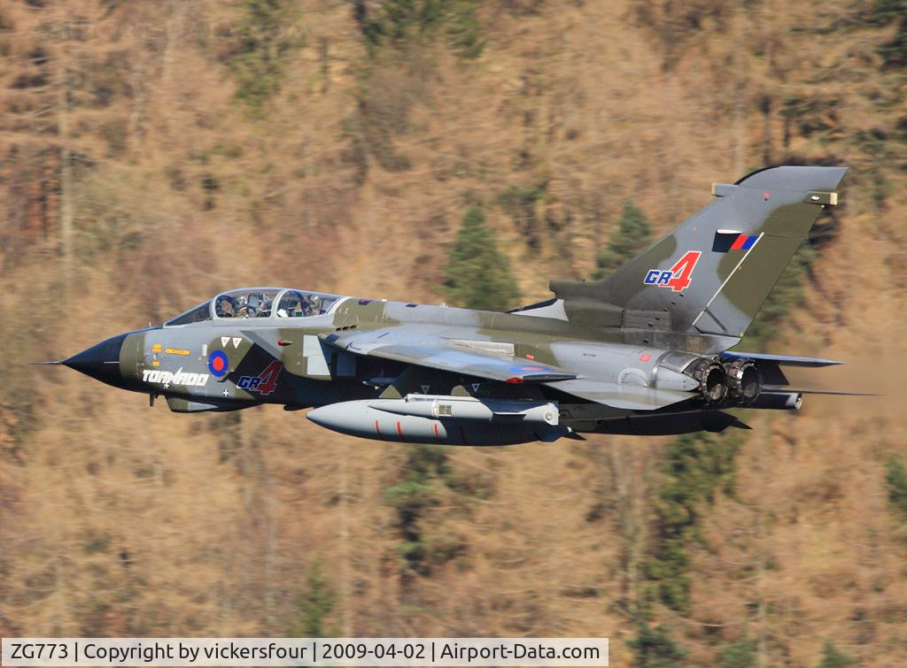 ZG773, 1992 Panavia Tornado GR.4 C/N 902/BS186/3445, BAE Warton Trials Flight Tornado GR4 (c/n BS186). Taken over Thirlmere, Cumbria.