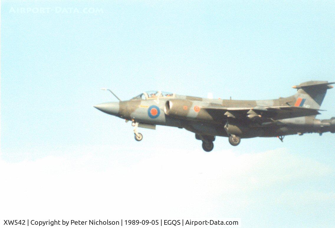 XW542, 1971 Hawker Siddeley Buccaneer S.2B C/N B3-03-71, Buccaneer S.2B of 237 Operational Conversion Unit landing at Lossiemouth in September 1989.