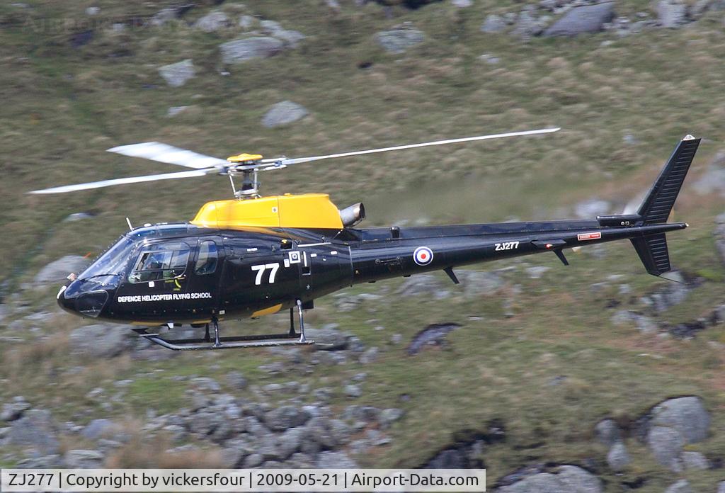 ZJ277, 1997 Eurocopter AS-350BB Squirrel HT1 Ecureuil C/N 3017, Royal Air Force, operated by DHFS. Taken in the A5 Pass, North Wales.