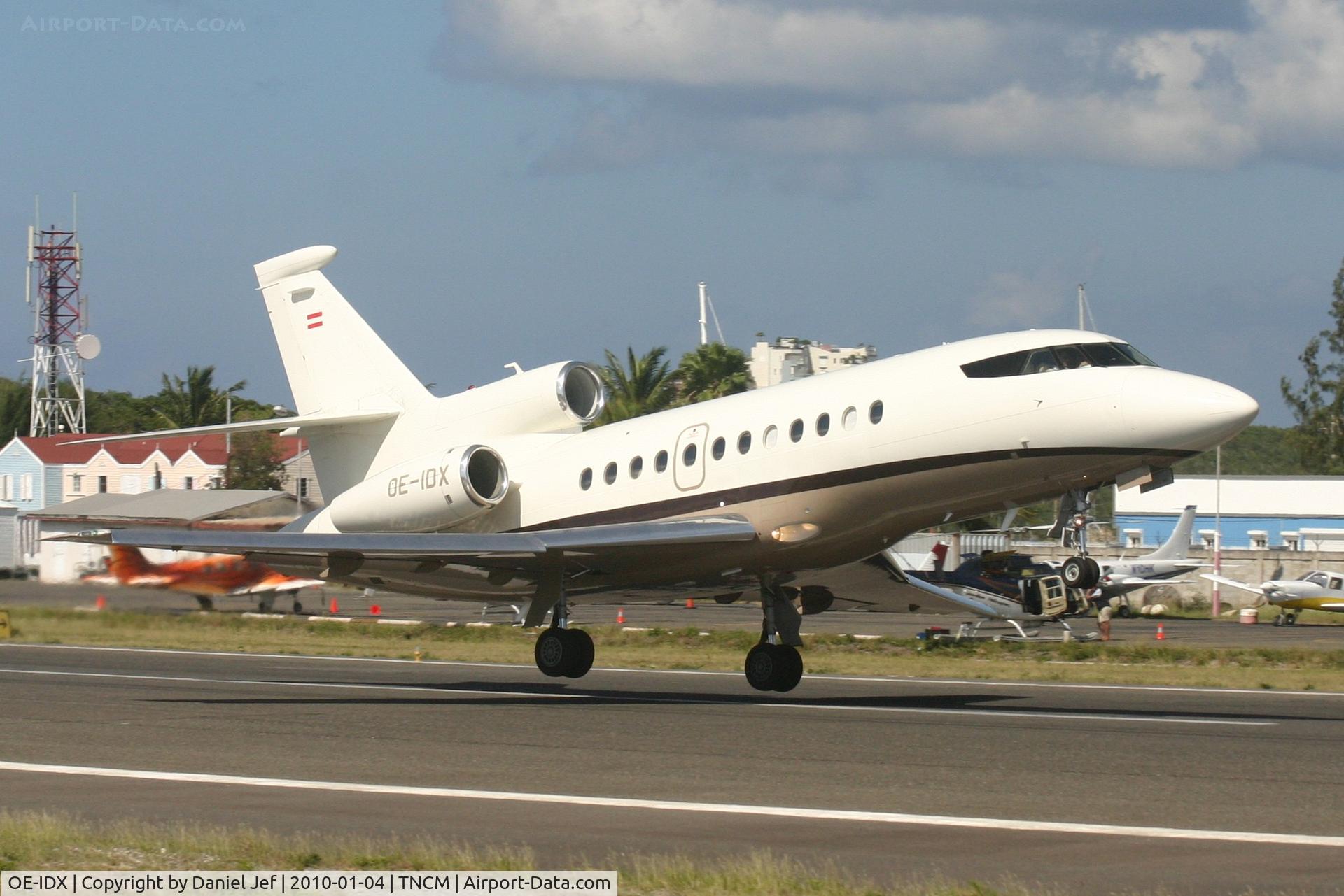 OE-IDX, 2006 Dassault Falcon 900DX C/N 604, OE-IDX nick name the little bandit departing TNCM runway 10