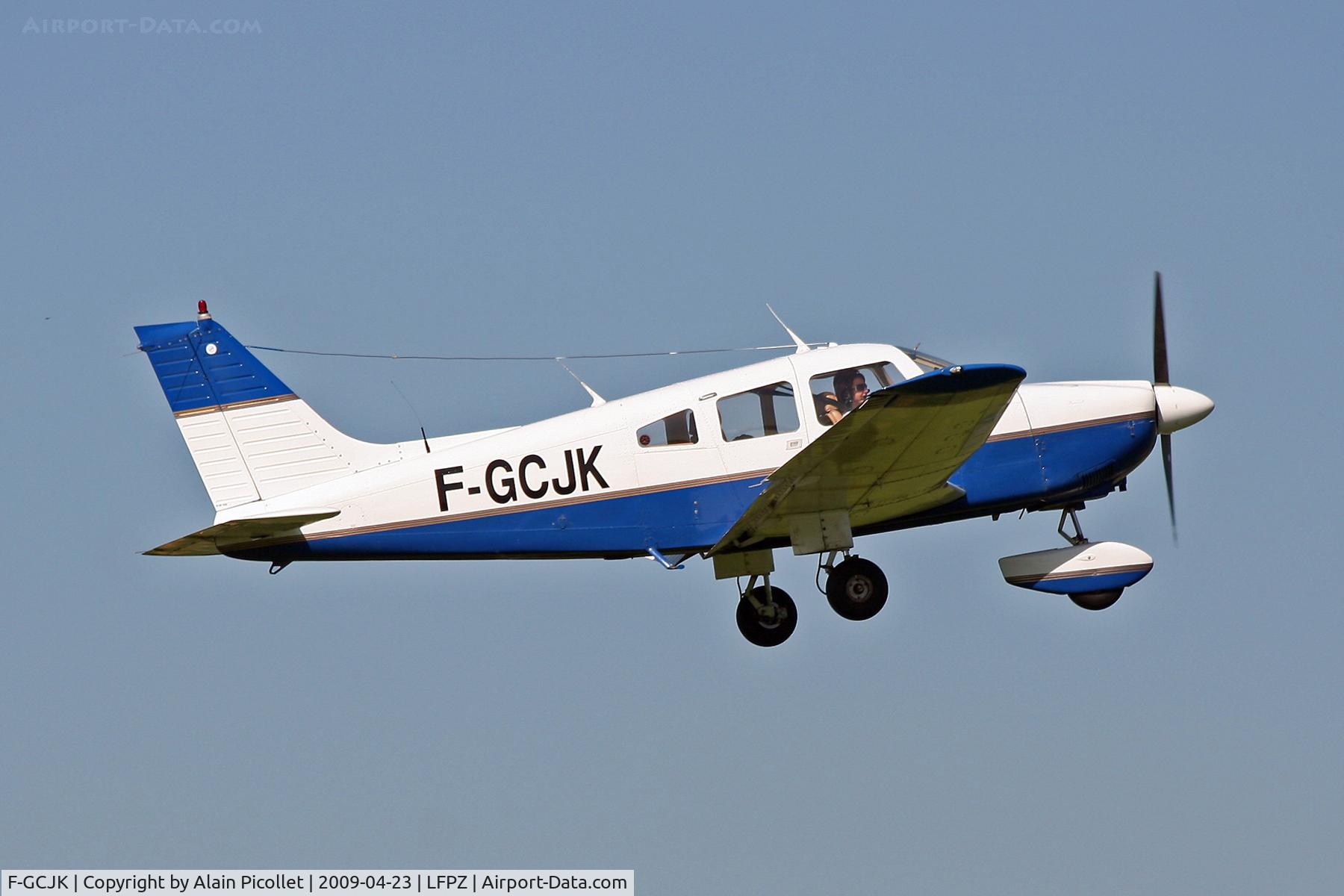F-GCJK, Piper PA-28-181 Archer C/N 288090103, up