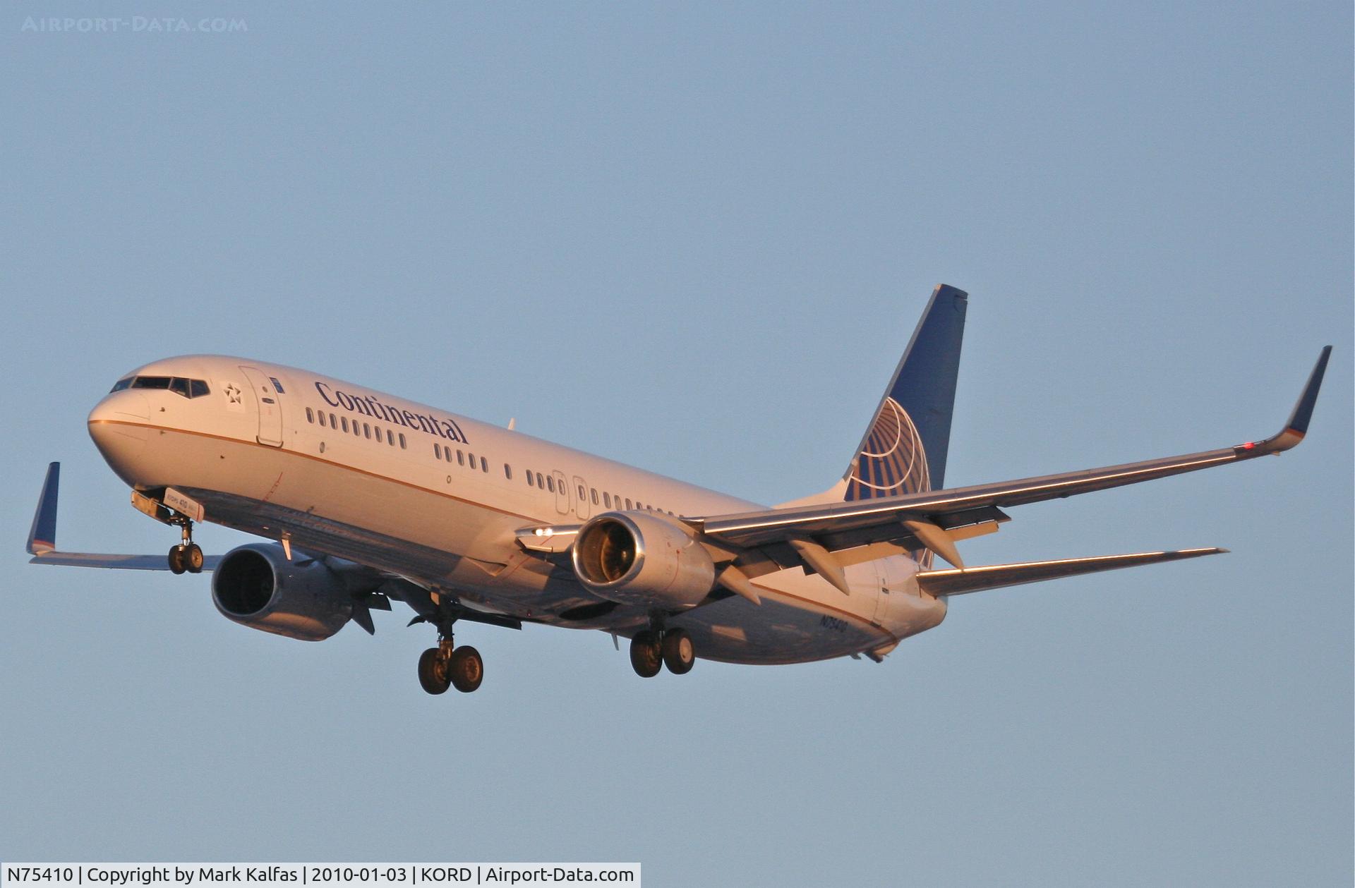 N75410, 2001 Boeing 737-924 C/N 30127, Continental Airlines Boeing 737-924, COA146, arriving RWY 28 KORD from KIAH.