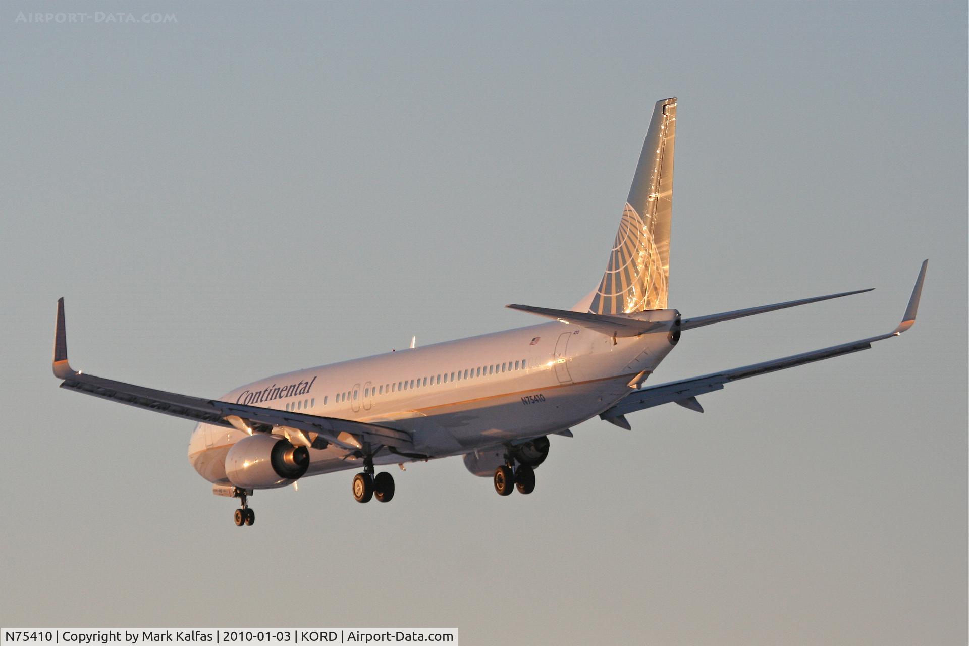 N75410, 2001 Boeing 737-924 C/N 30127, Continental Airlines Boeing 737-924, COA146, arriving RWY 28 KORD from KIAH.