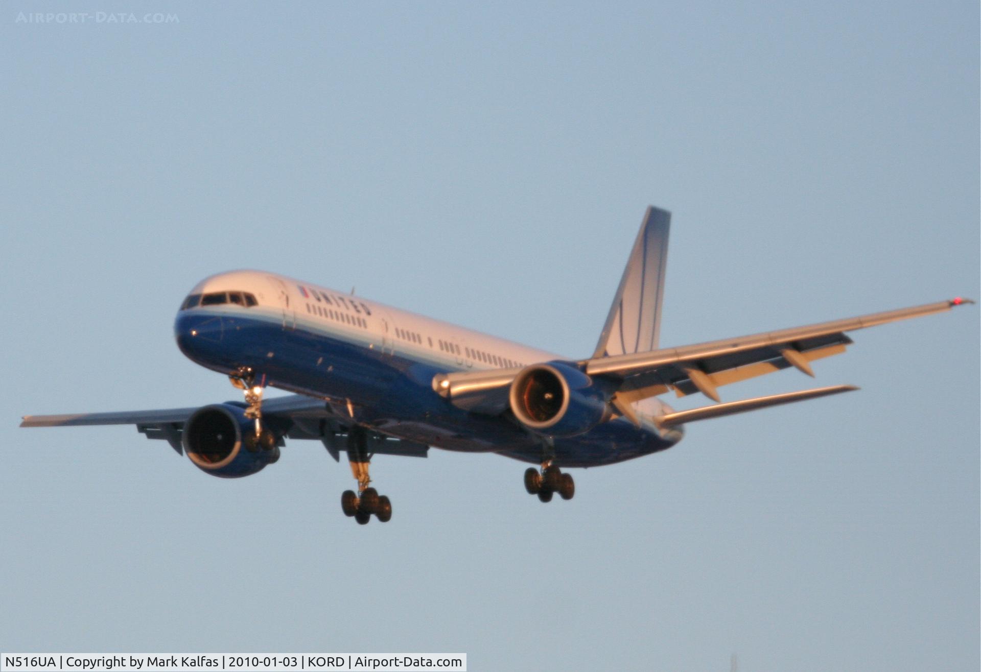 N516UA, 1990 Boeing 757-222 C/N 24860, United Airlines  Boeing 757-222, N516UA, UAL136, arriving RWY 28 KORD from KSFO.