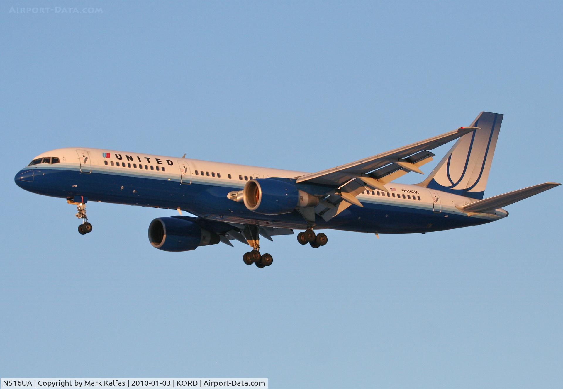 N516UA, 1990 Boeing 757-222 C/N 24860, United Airlines  Boeing 757-222, N516UA, UAL136, arriving RWY 28 KORD from KSFO.