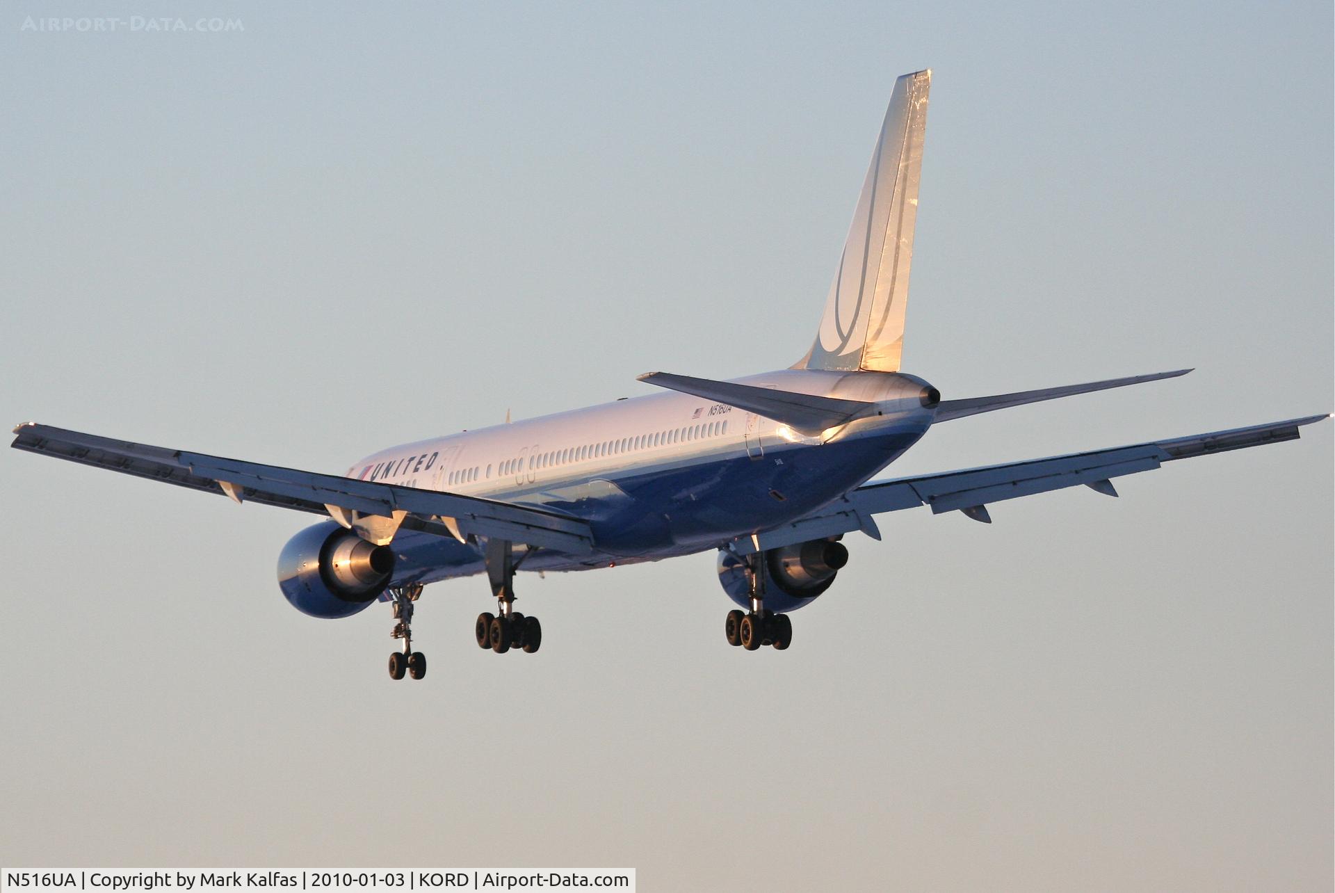 N516UA, 1990 Boeing 757-222 C/N 24860, United Airlines  Boeing 757-222, N516UA, UAL136, arriving RWY 28 KORD from KSFO.