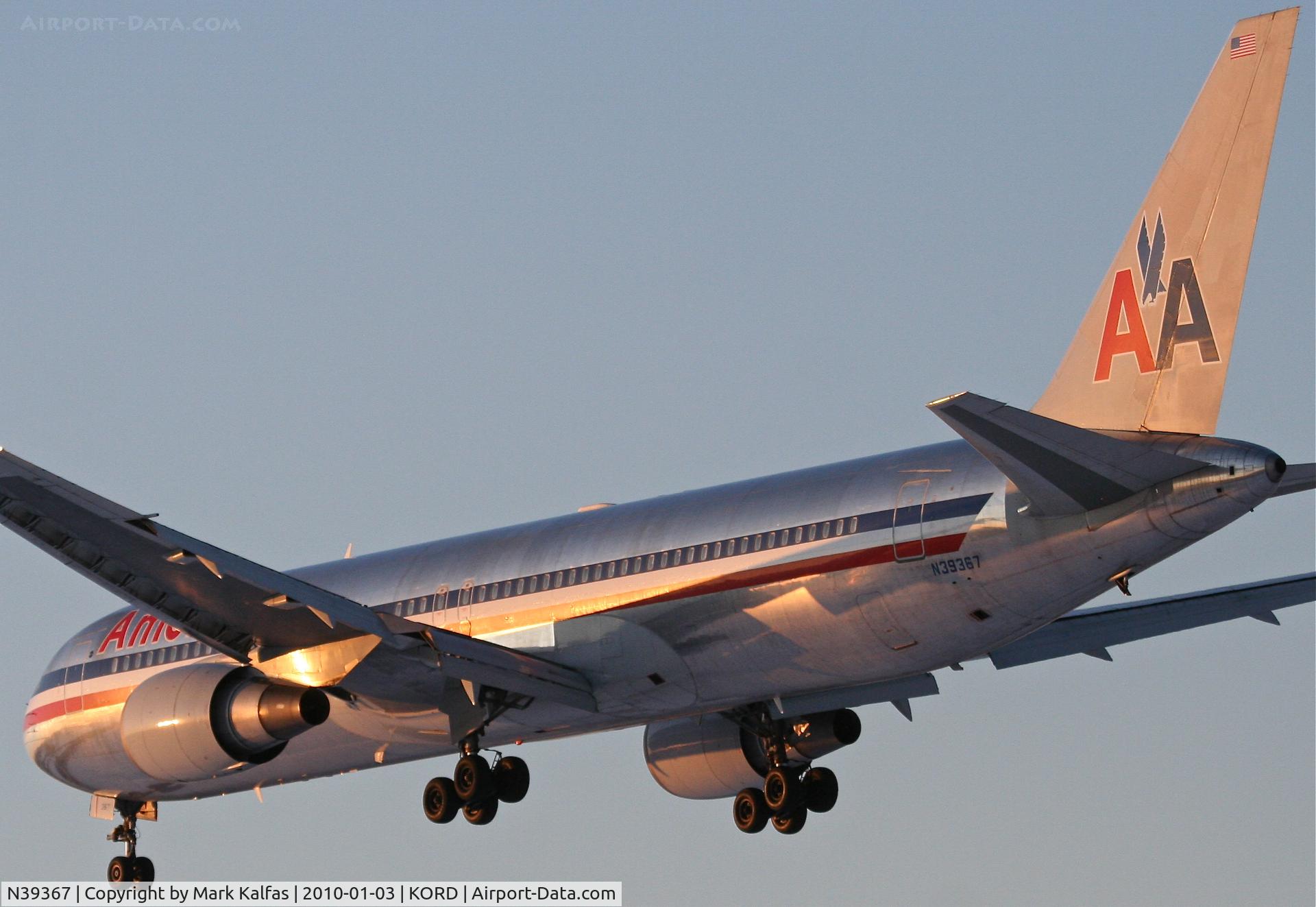 N39367, 1991 Boeing 767-323 C/N 25194, American Airlines Boeing 767-323, AAL83, arriving KORD RWY 28 from EDDF (Frankfurt).