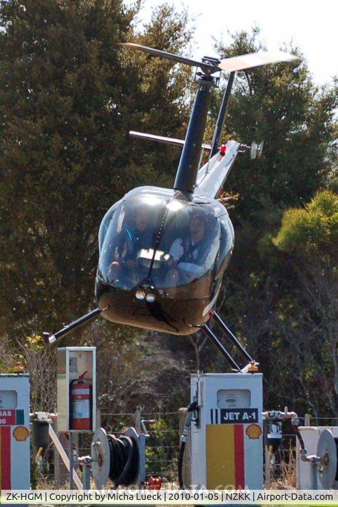 ZK-HGM, 2004 Robinson R44 II C/N 10401, At Kerikeri / Bay of Islands