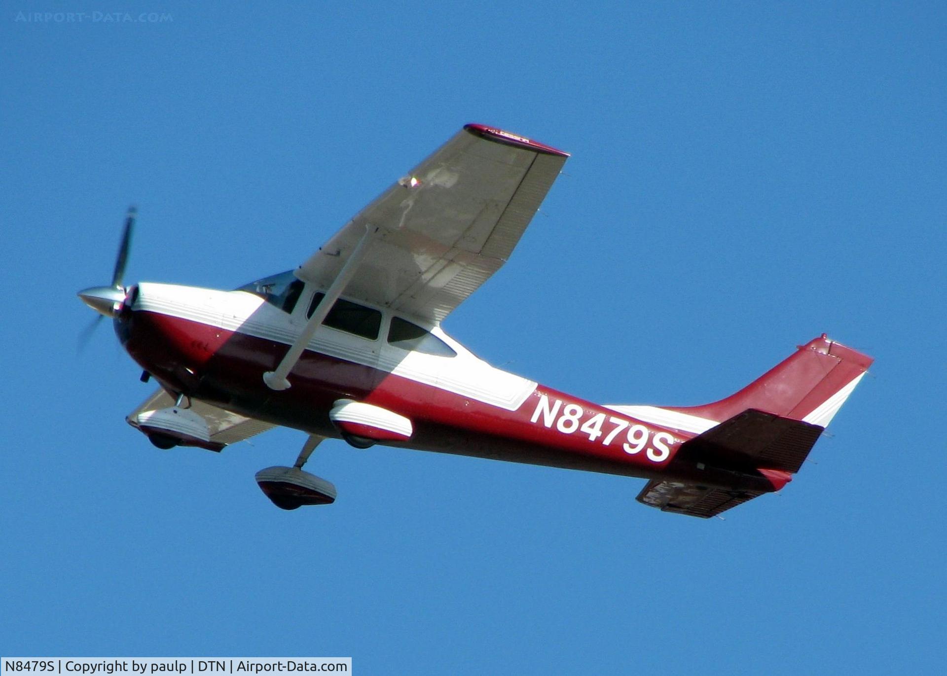 N8479S, 1965 Cessna 182H Skylane C/N 18256579, Off of runway 32 at Downtown Shreveport.