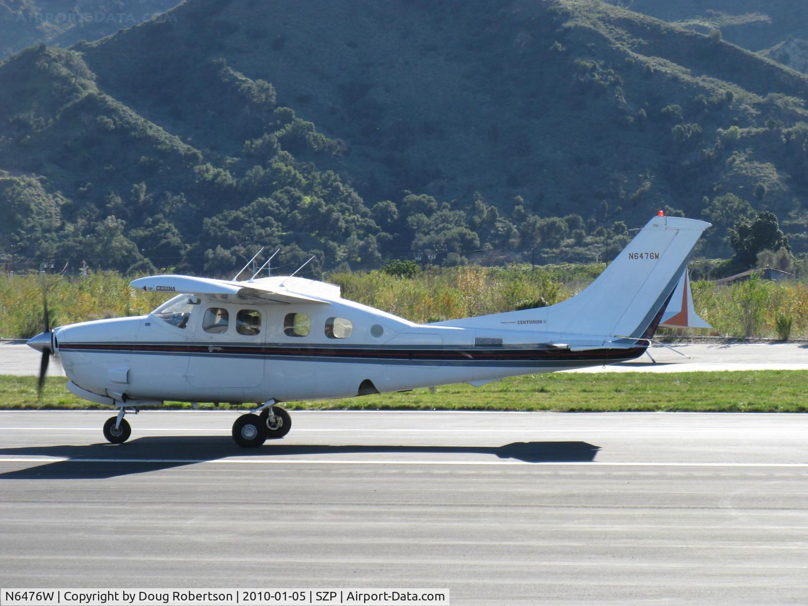 N6476W, 1981 Cessna P210N Pressurised Centurion C/N P21000784, 1981 Cessna P210N pressurized turbo CENTURION II, Continental TSIO-520-P 310 Hp, taxi