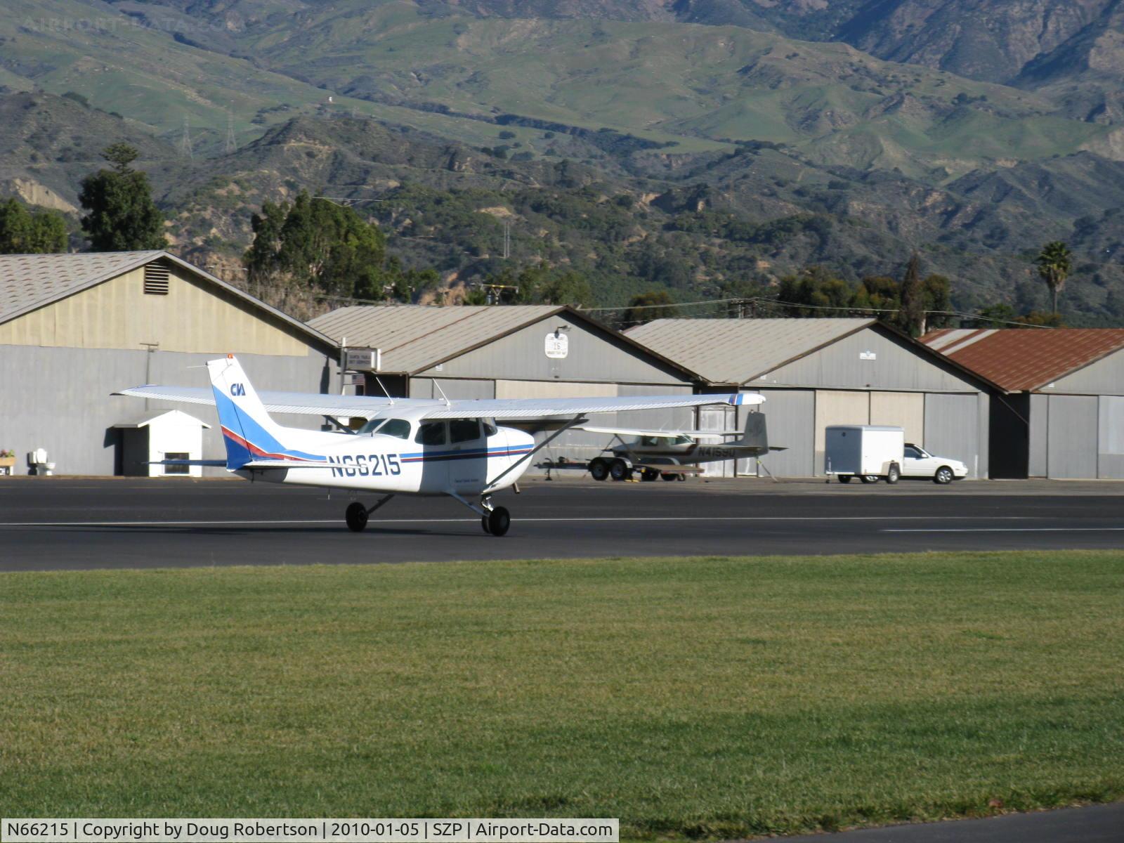 N66215, 1983 Cessna 172P C/N 17275982, 1983 Cessna 172P, Lycoming O-320-D2J 160 Hp, takeoff roll Rwy 04