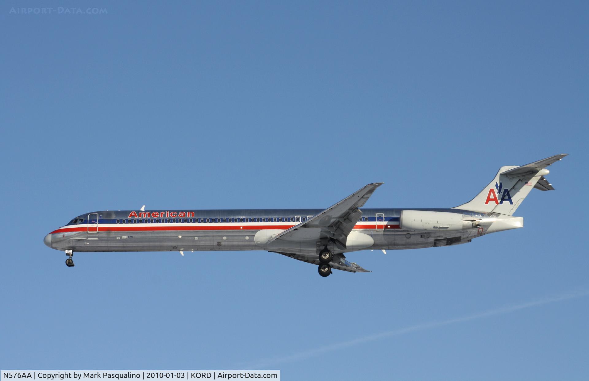 N576AA, 1991 McDonnell Douglas MD-82 (DC-9-82) C/N 53153, MD-82