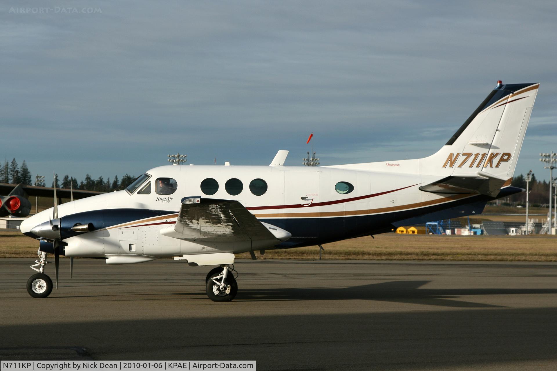 N711KP, 1976 Beech C90 King Air C/N LJ-692, KPAE
