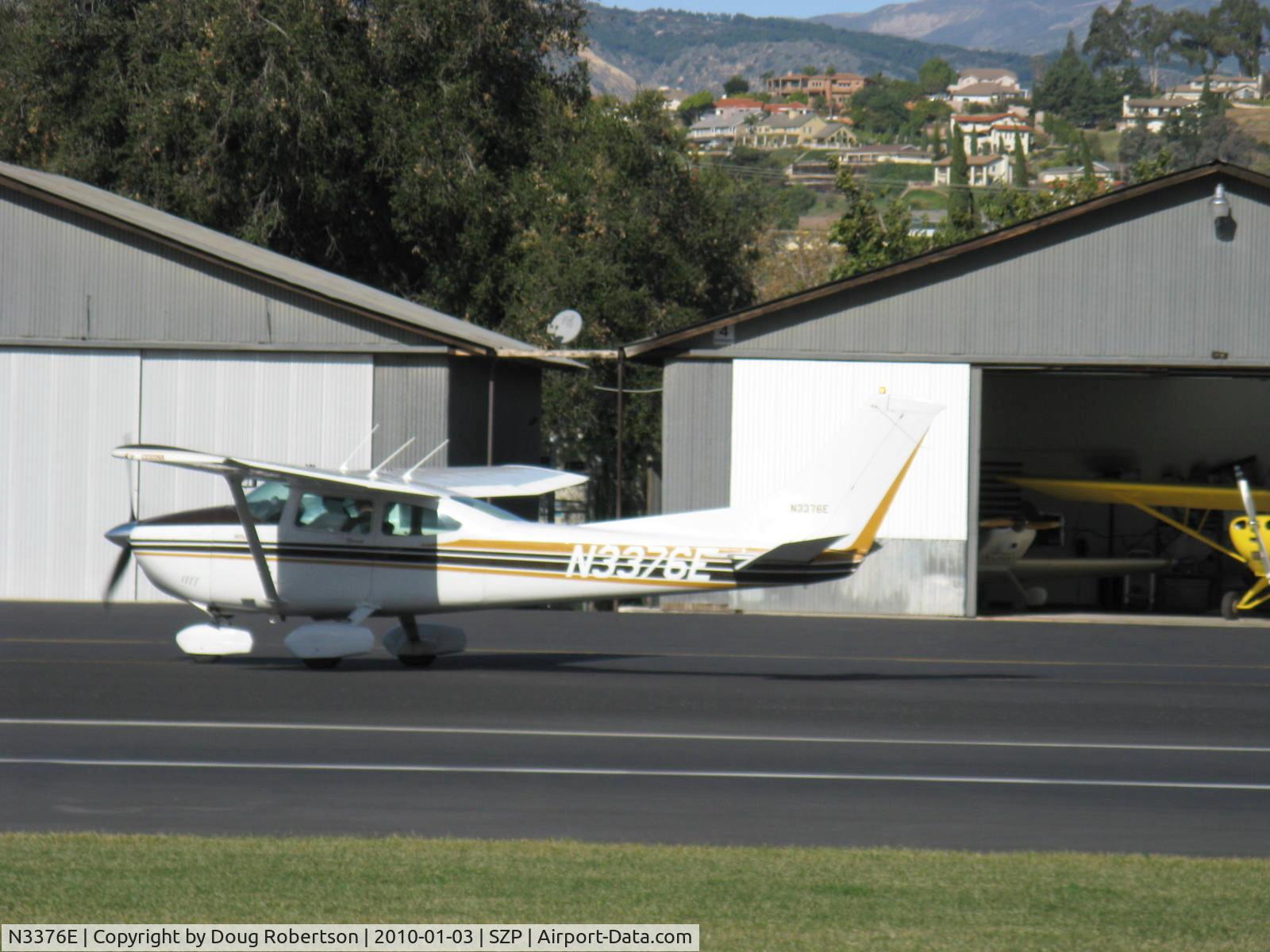 N3376E, 1982 Cessna 182R Skylane C/N 18268243, 1982 Cessna 182R SKYLANE, Continental O-470-U 230 Hp, taxi
